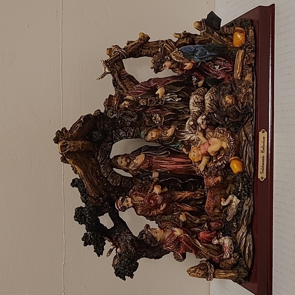 Nativity from the Goldenvale Collection - Picture 1 of 17